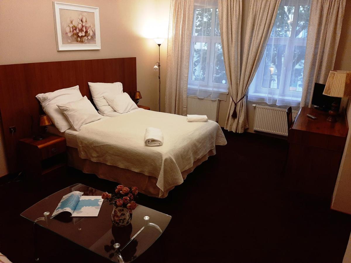Red Carpet Hostel Krakow Bagian luar foto