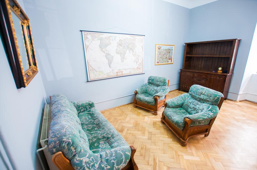 Red Carpet Hostel Krakow Bagian luar foto