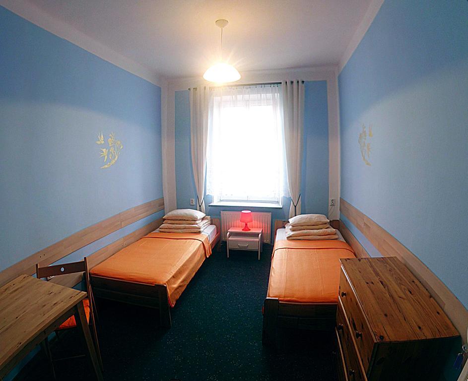 Red Carpet Hostel Krakow Bagian luar foto