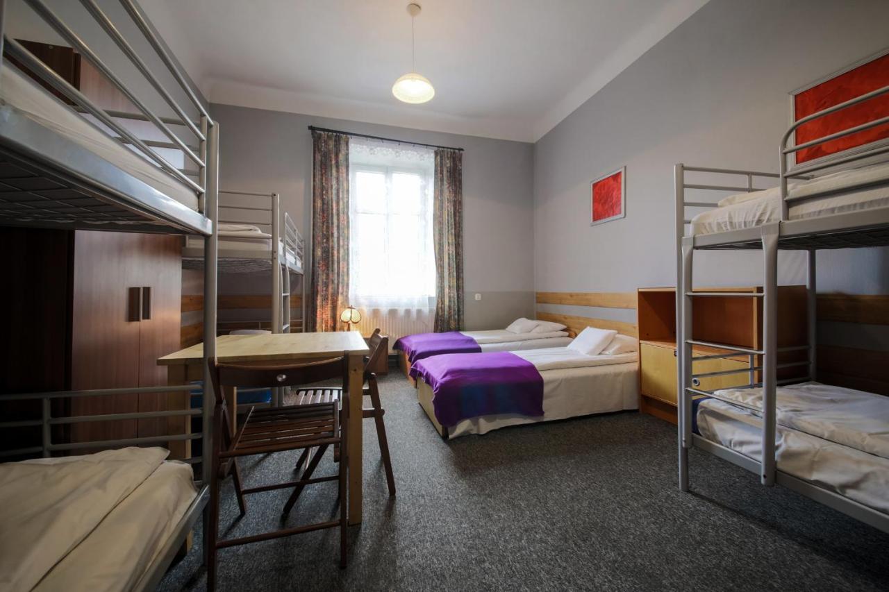 Red Carpet Hostel Krakow Bagian luar foto