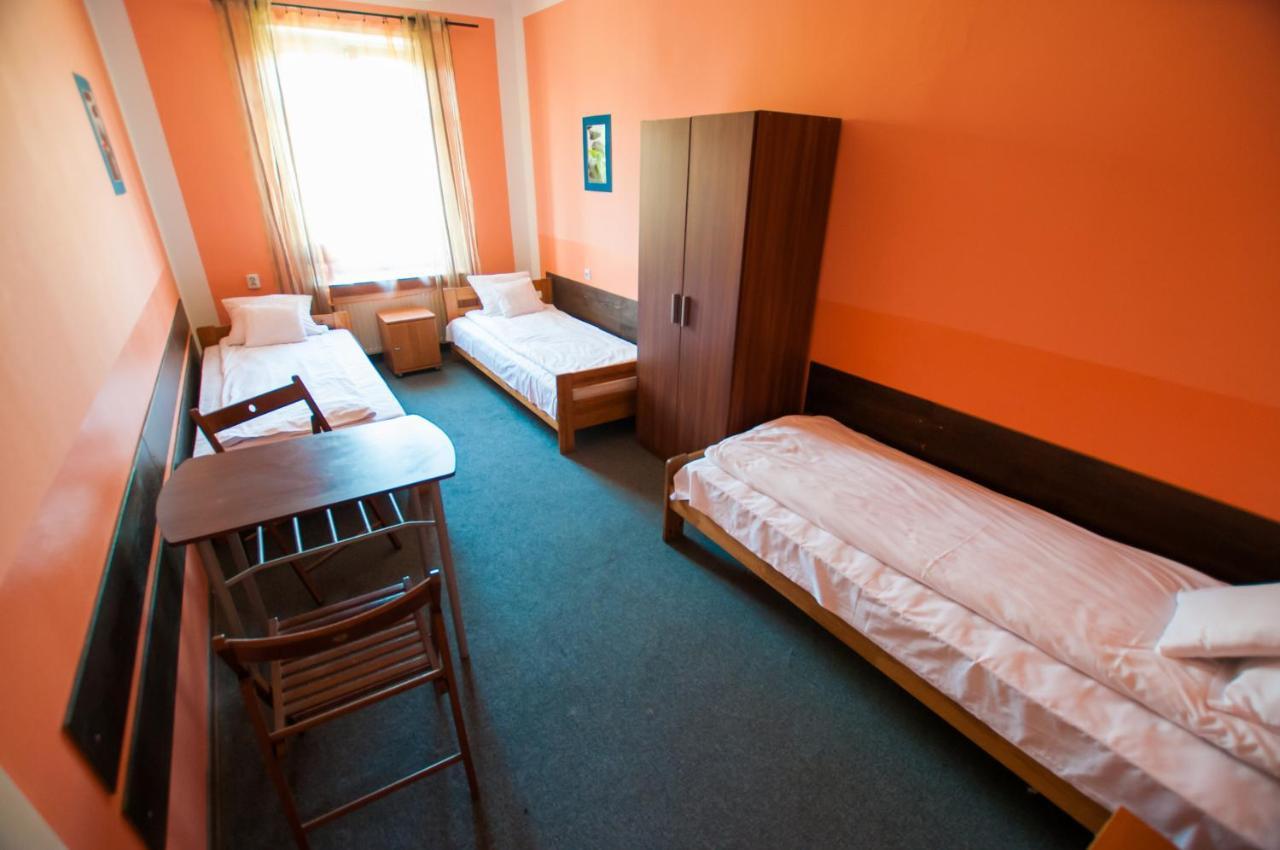 Red Carpet Hostel Krakow Bagian luar foto
