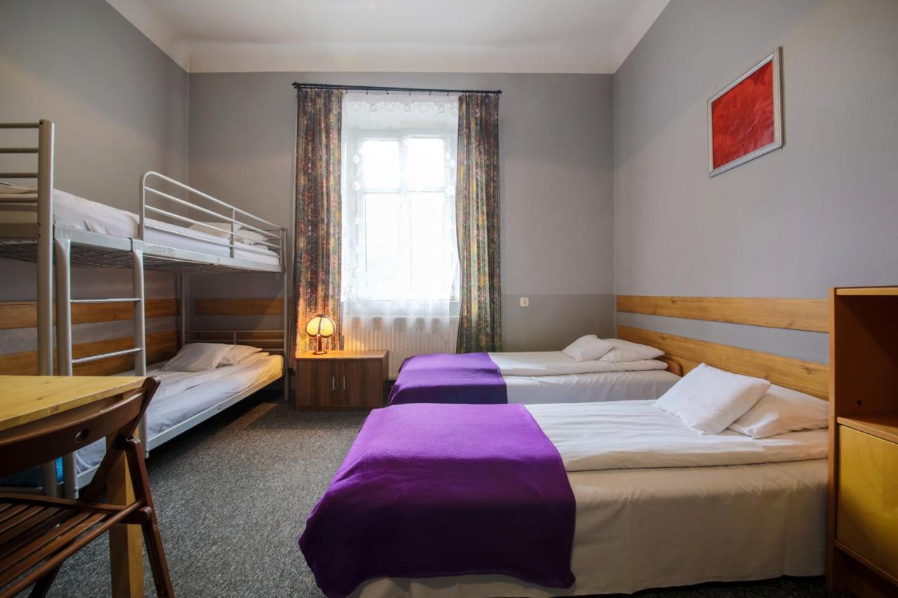 Red Carpet Hostel Krakow Bagian luar foto