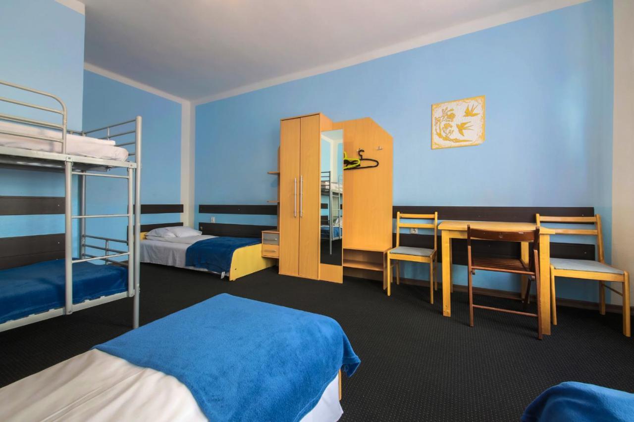 Red Carpet Hostel Krakow Bagian luar foto